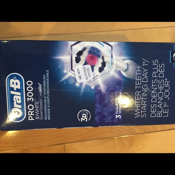 Oral B Electric toothbrush👄 - Picture 2 of 3